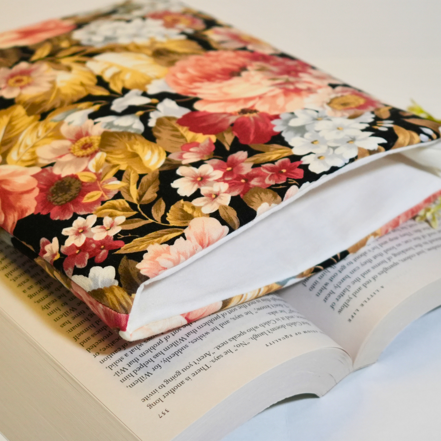 Floral Book Sleeve with Brown & Dark Floral Pattern – Handmade Protective Sleeve